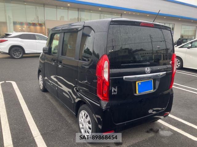 Honda N BOX 2023-08 8744463-4