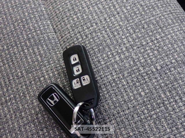Honda N BOX 2023-08 8744424-27