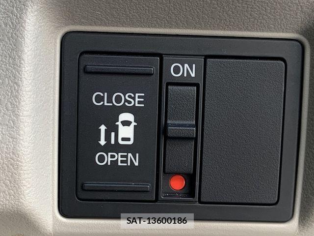 Honda N BOX 2024-05 8744481-11