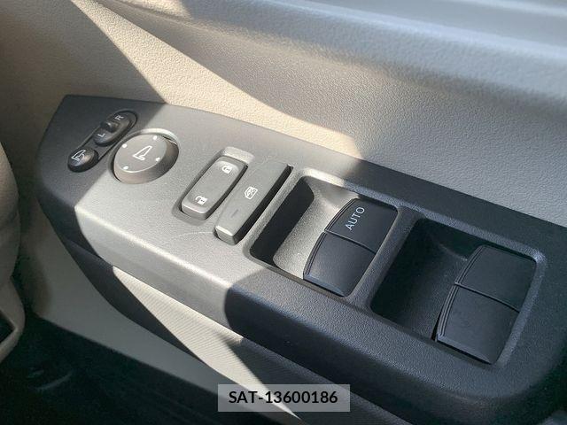 Honda N BOX 2024-05 8744481-13