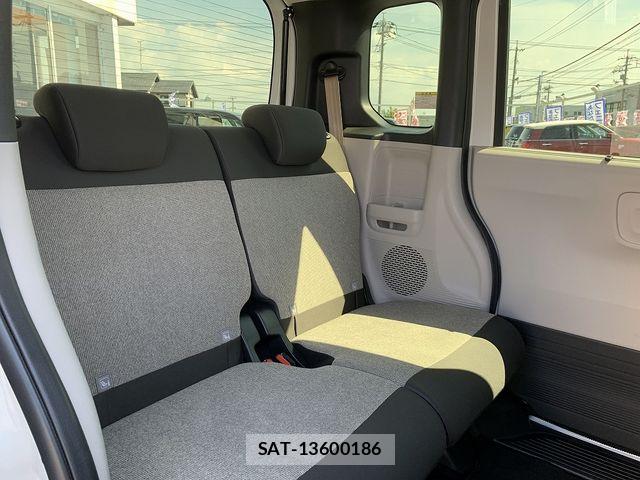 Honda N BOX 2024-05 8744481-18