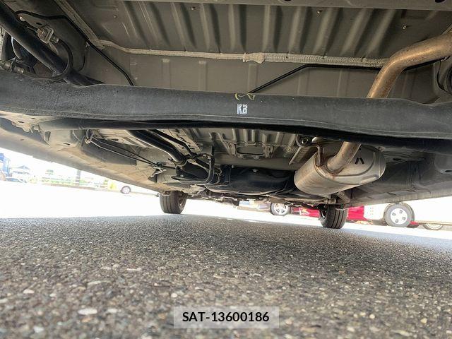 Honda N BOX 2024-05 8744481-28