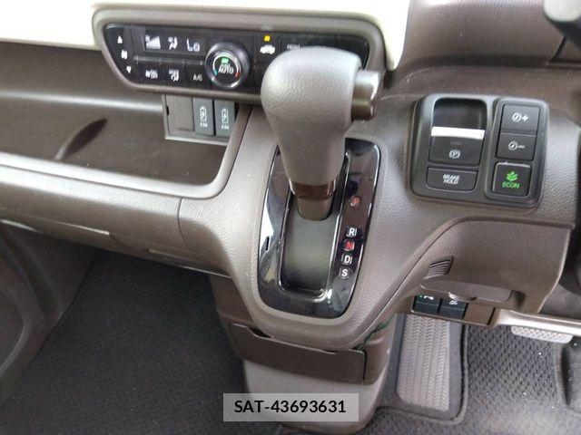 Honda N BOX 2022-08 8781245-9