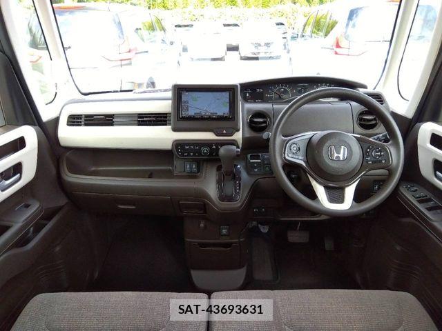 Honda N BOX 2022-08 8781245-1