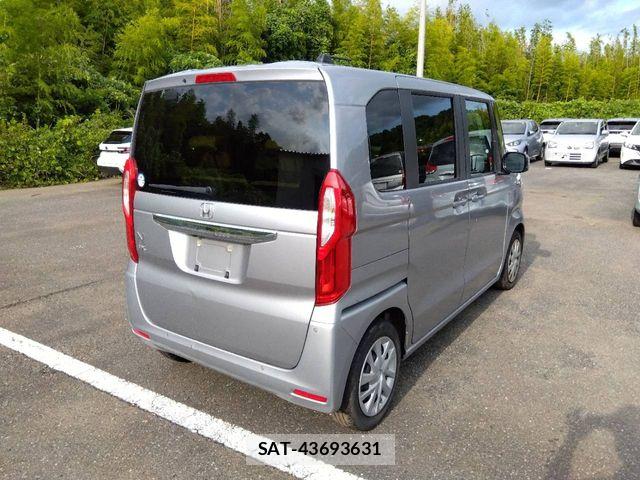 Honda N BOX 2022-08 8781245-2