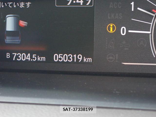Honda N BOX 2019-03 8781227-9