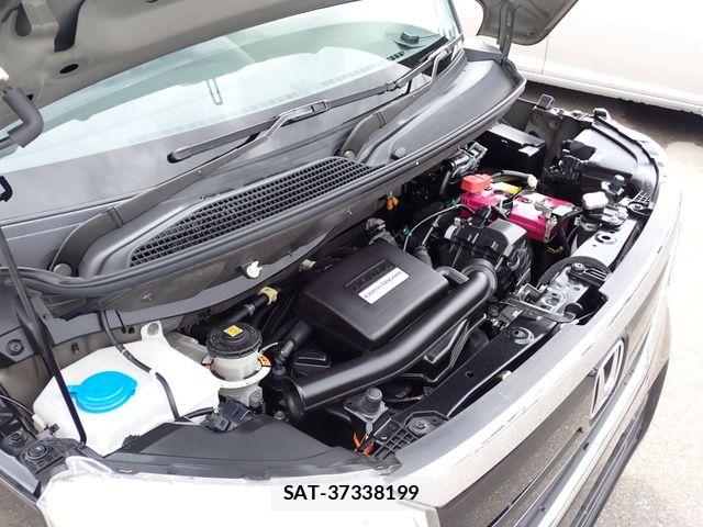 Honda N BOX 2019-03 8781227-3