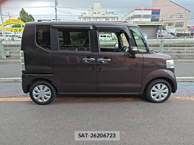 Honda N BOX 2016-03 8781238-9