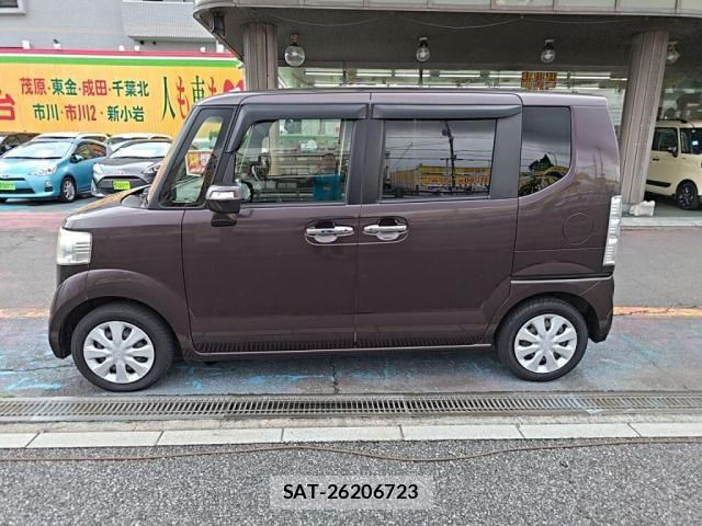 Honda N BOX 2016-03 8781238-11