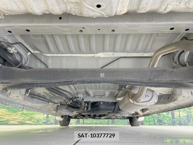 Honda N BOX 2023-03 8781202-18