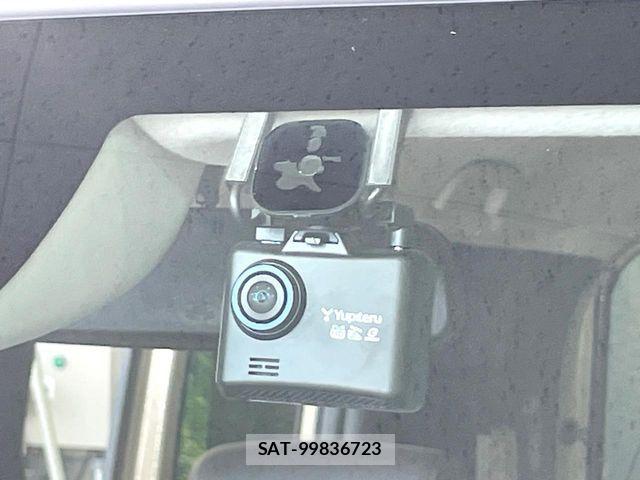 Honda N BOX 2024-09 8781188-5