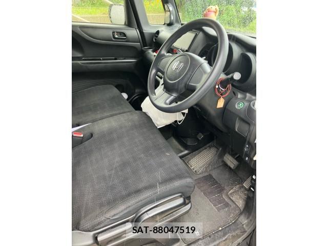 Honda N BOX 2016-02 8781265-15