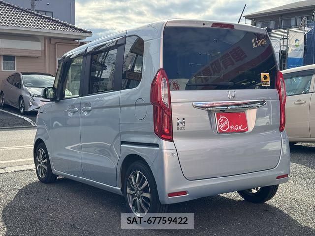 Honda N BOX 2017-12 8781221-6