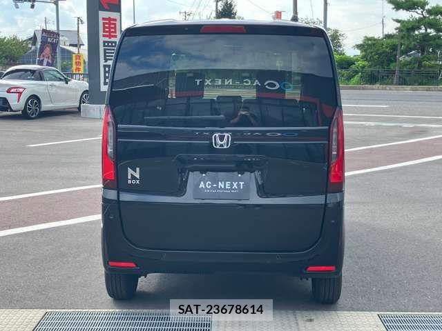Honda N BOX 2023-12 8781190-17