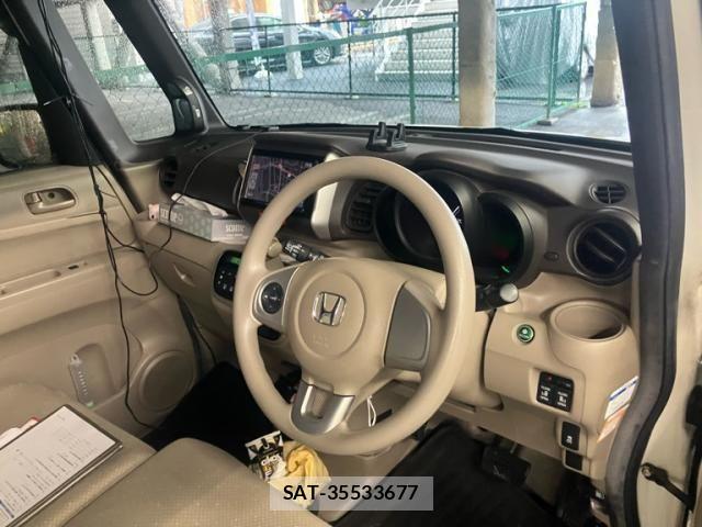 Honda N BOX 2014-04 8781266-13