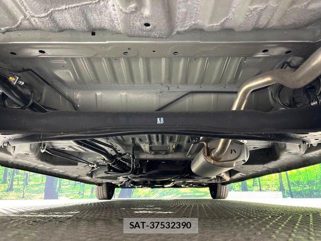 Honda N BOX 2023-06 8781214-18