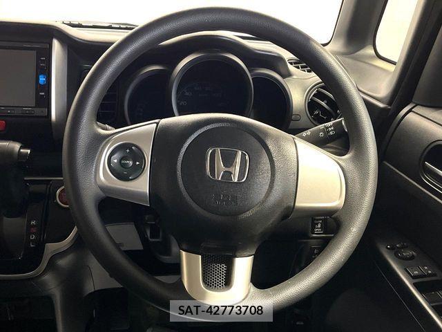 Honda N BOX 2016-08 8781244-11