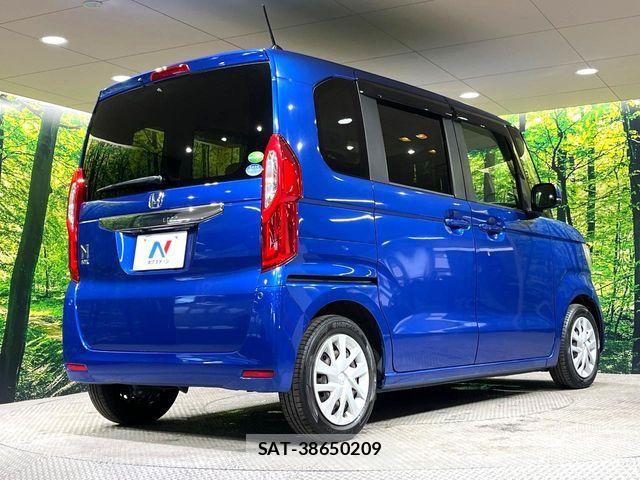 Honda N BOX 2019-02 8781235-17