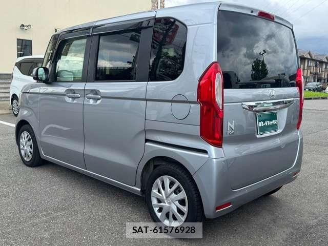 Honda N BOX 2022-03 8796812-11