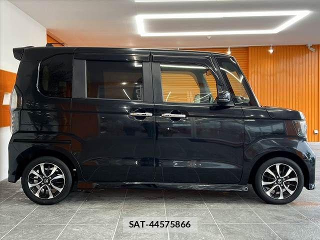 Honda N BOX 2017-10 8796830-11