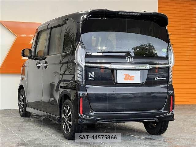 Honda N BOX 2017-10 8796830-12