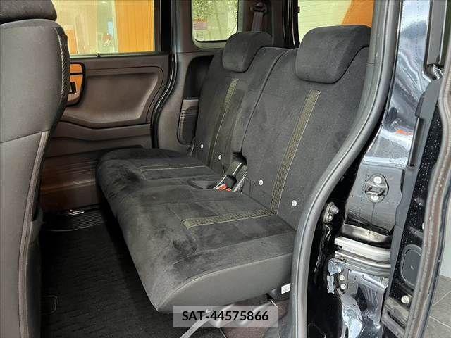 Honda N BOX 2017-10 8796830-18