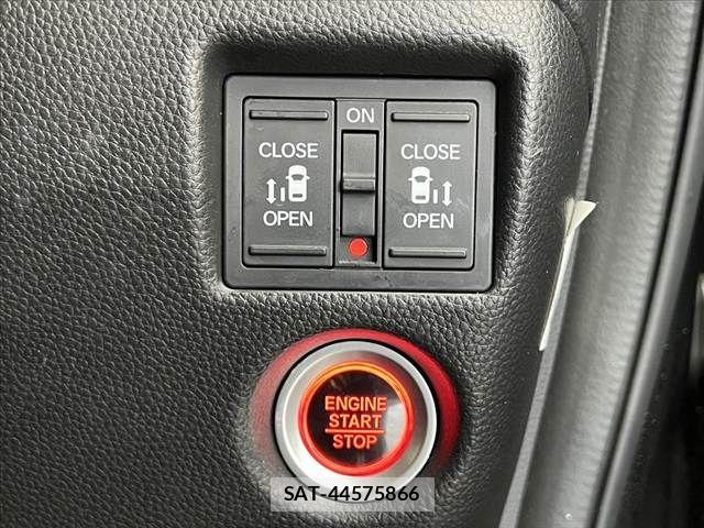 Honda N BOX 2017-10 8796830-5