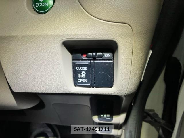Honda N BOX 2012-08 8796838-18