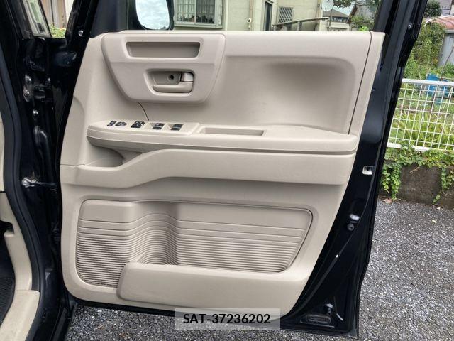 Honda N BOX 2019-08 8796828-25