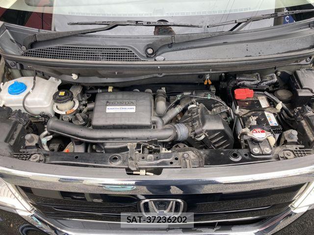 Honda N BOX 2019-08 8796828-28