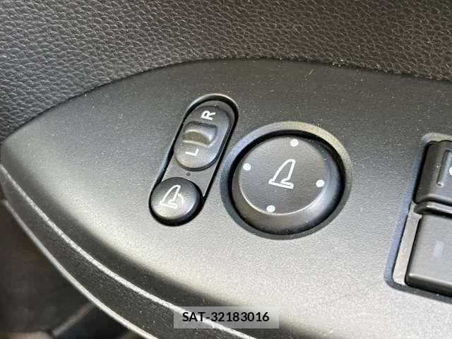 Honda N BOX 2021-04 8796818-16