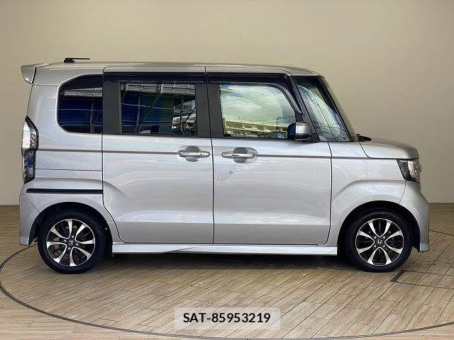 Honda N BOX 2018-12 8796815-17