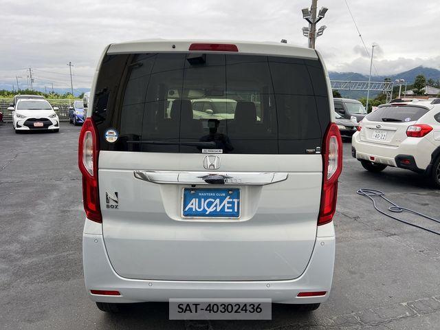 Honda N BOX 2022-06 8796823-4