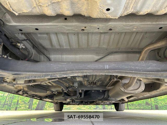 Honda N BOX 2017-08 8796824-19