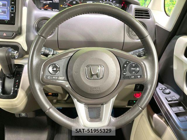 Honda N BOX 2019-03 8796817-12