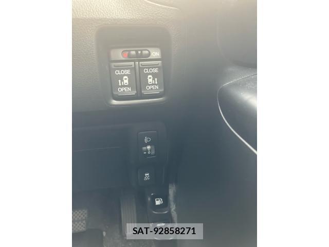 Honda N BOX 2014-03 8796841-14
