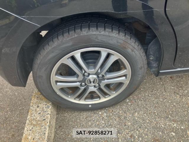 Honda N BOX 2014-03 8796841-3