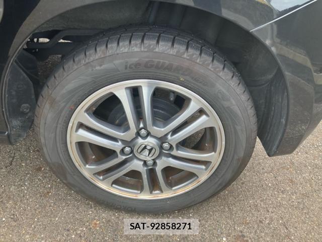 Honda N BOX 2014-03 8796841-5