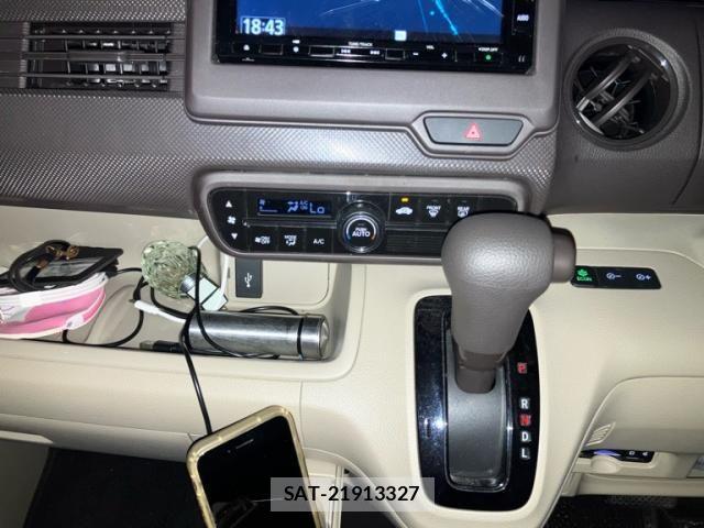 Honda N BOX 2020-06 8796833-18