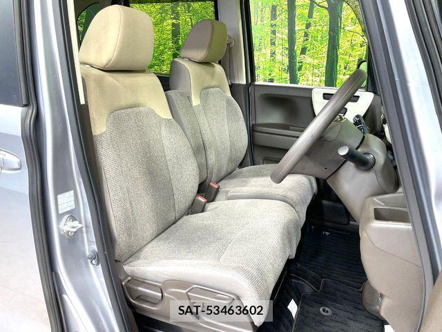 Honda N BOX 2023-08 8830596-7