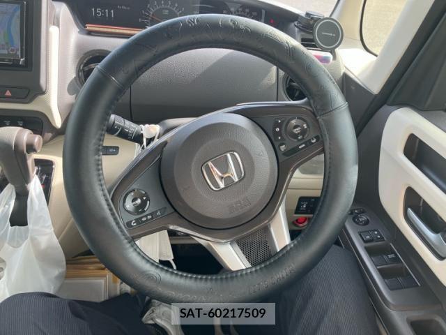 Honda N BOX 2017-12 8830643-10