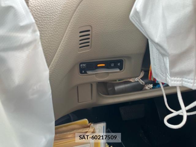 Honda N BOX 2017-12 8830643-17