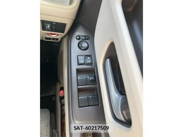Honda N BOX 2017-12 8830643-19