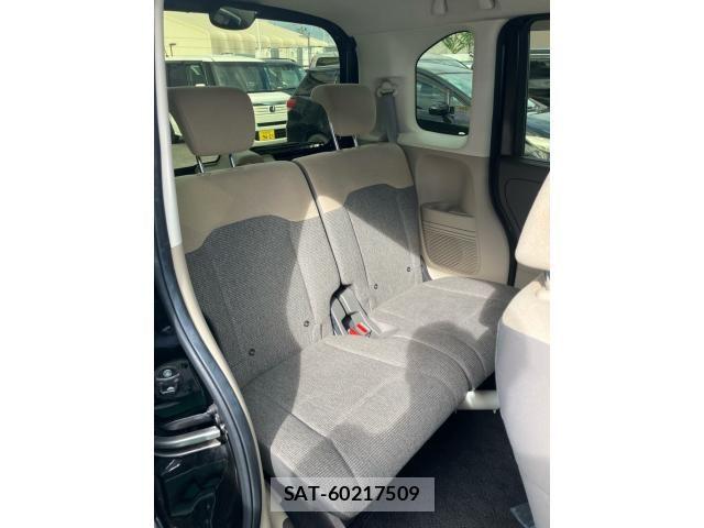 Honda N BOX 2017-12 8830643-22