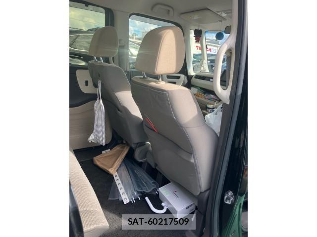 Honda N BOX 2017-12 8830643-23