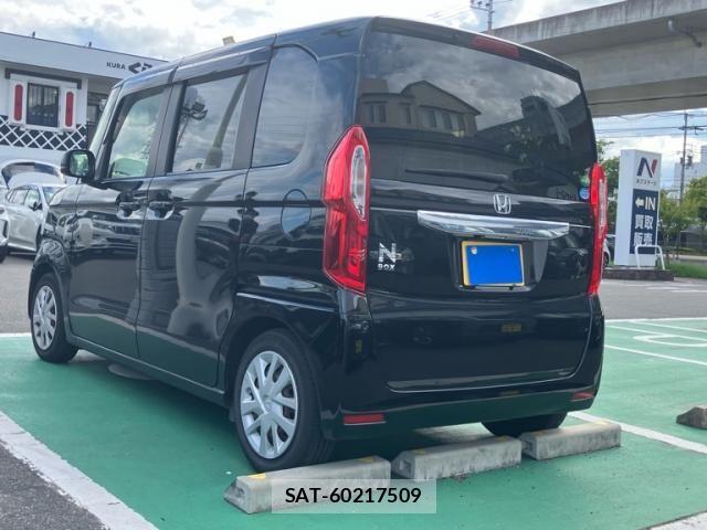 Honda N BOX 2017-12 8830643-2