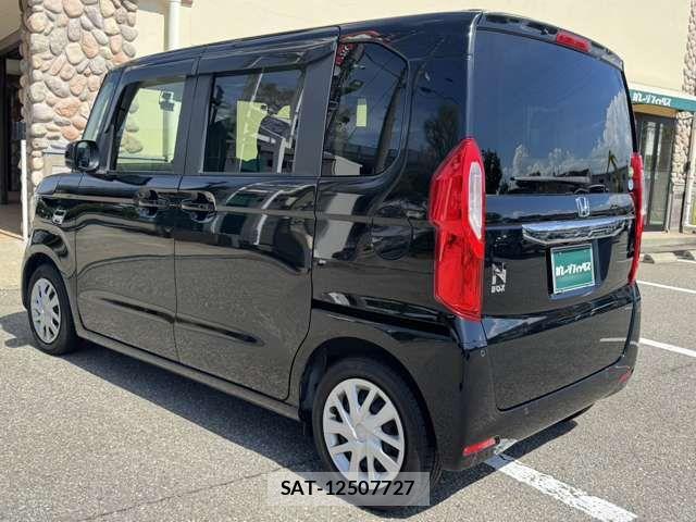 Honda N BOX 2021-01 8830608-11