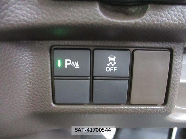 Honda N BOX 2022-11 8830623-9