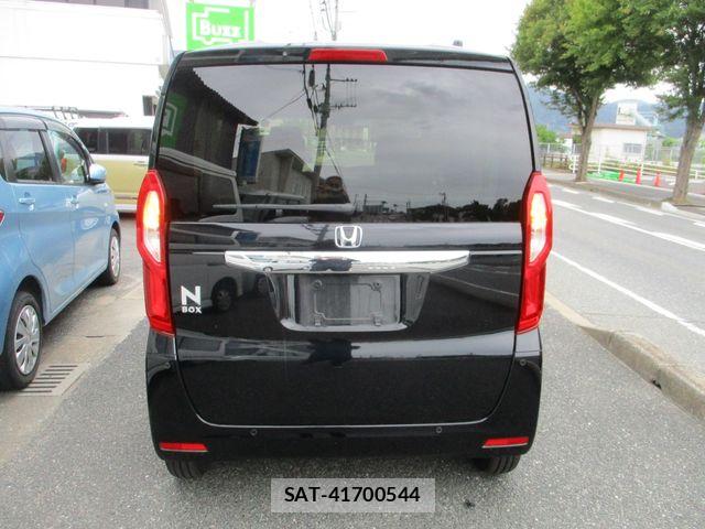 Honda N BOX 2022-11 8830623-2