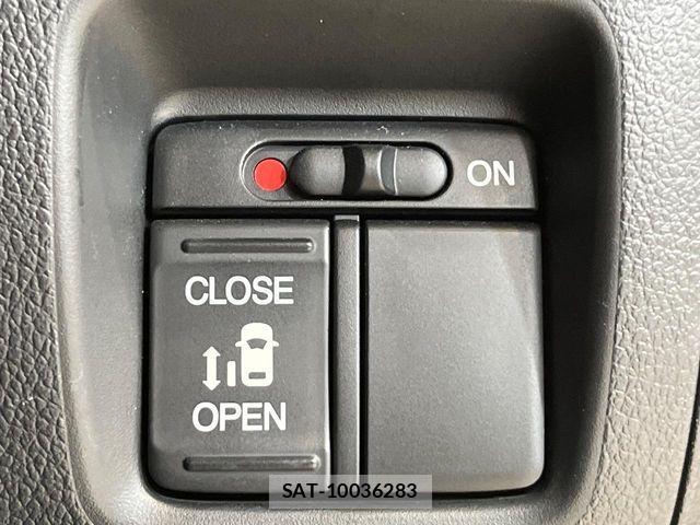 Honda N BOX 2015-08 8830640-4